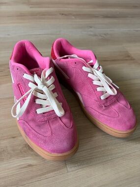 Reebok Women’s Pink Suede Low-Top Sneakers with Gum Sole